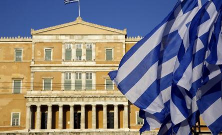 Qeveria greke jep lajmin e mire per emigrantet shqiptare: Shtyhen lejet e qendrimit